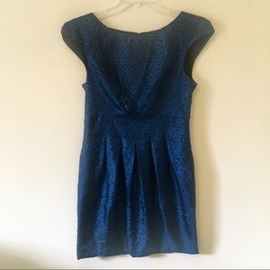 {Banana Republic} 100% Silk Geometric Print Dress